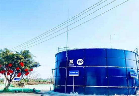 Au-delà de l'eau: réservoirs en acier boulonnés de verre dans le stockage de produits chimiques